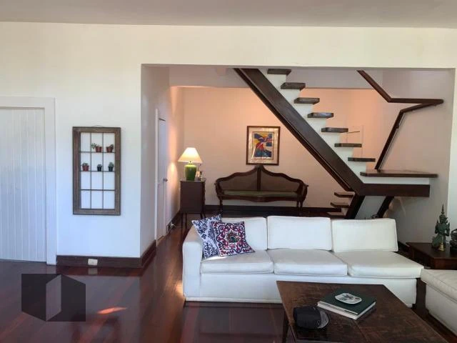 Casa com 4 quartos e varanda, estilo rústico — photo 13