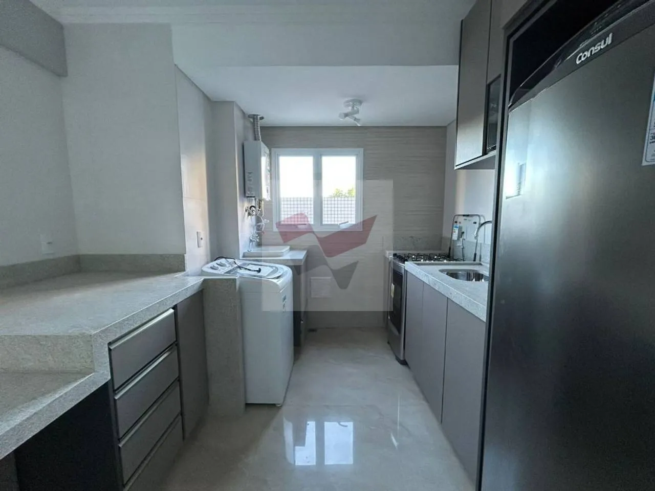 Furnished 2-bedroom apartment with open-plan kitchen