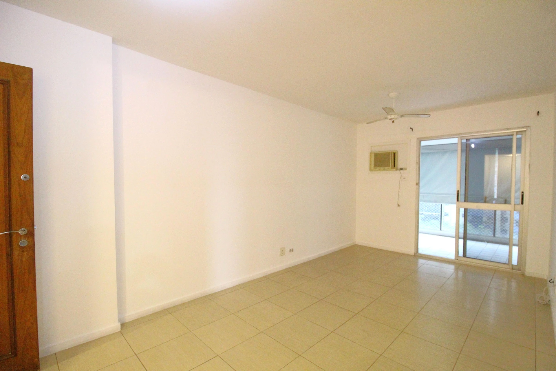 3-bedroom apartment in a building with a sauna — photo 18