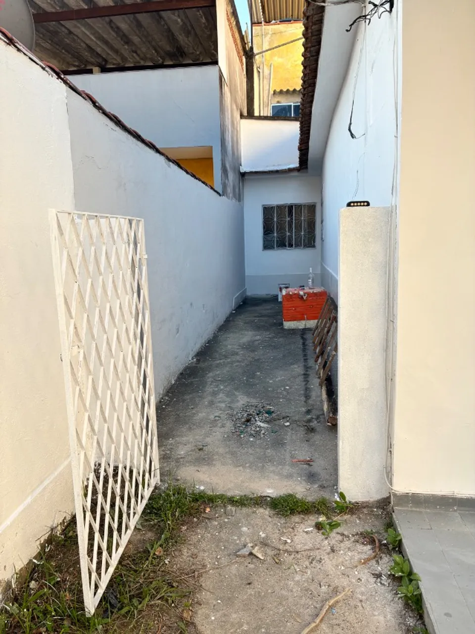House with 2 bedrooms, 1 bath and 2 parking spaces — photo 10