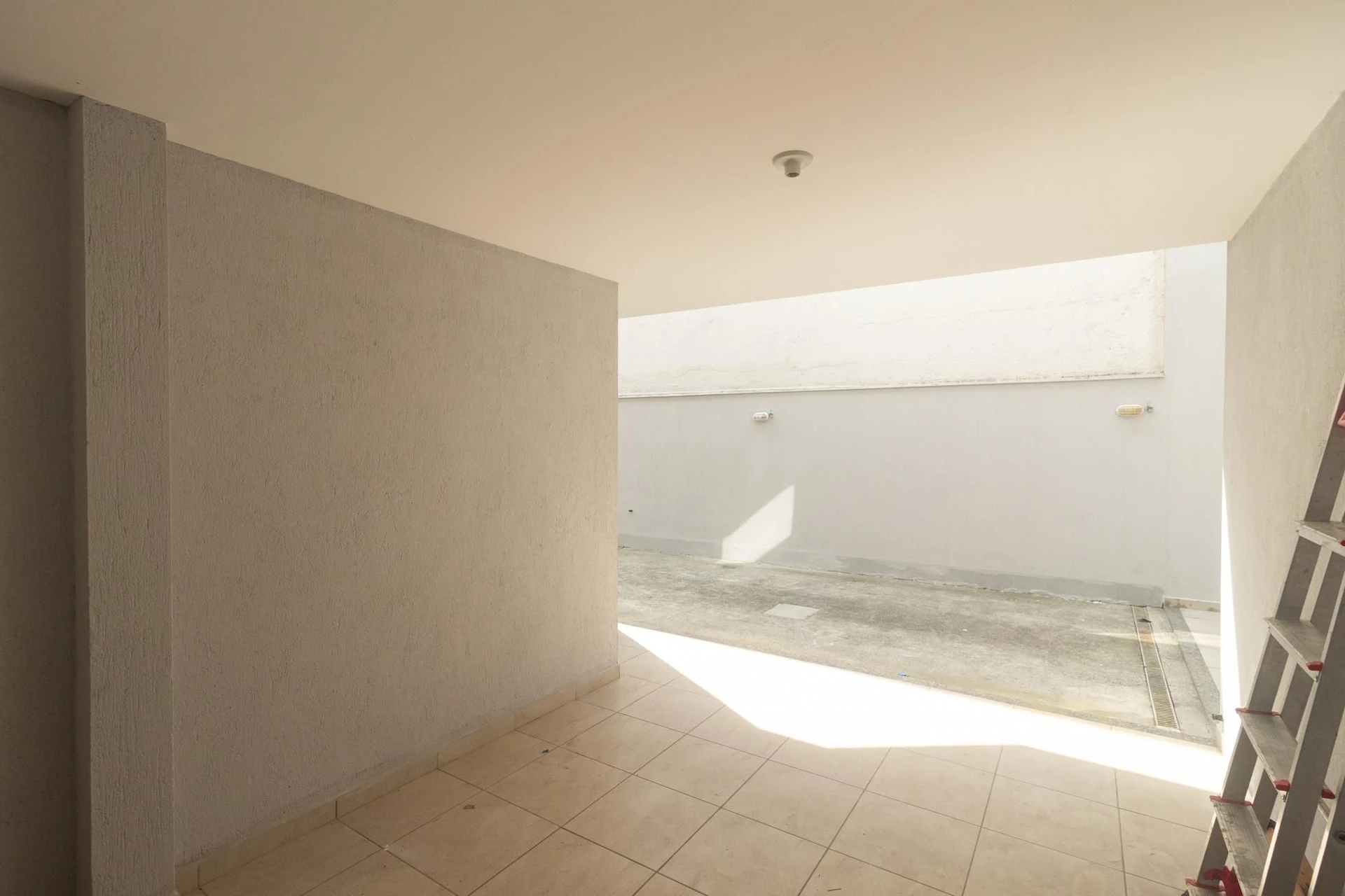 House with 2 bedrooms and balcony plus 1 parking space — photo 39