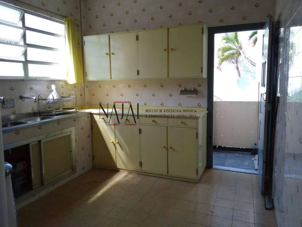 Furnished house with 5 bedrooms and a private garden — photo 10