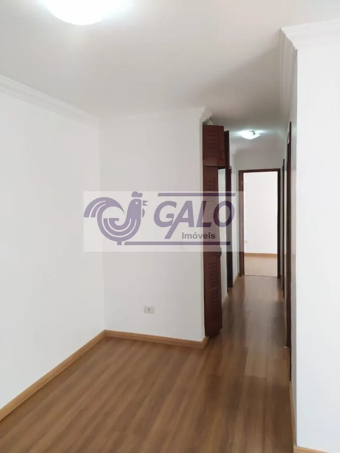 Wood or laminate floors in a 2-bedroom apartment, 51 m² — photo 12