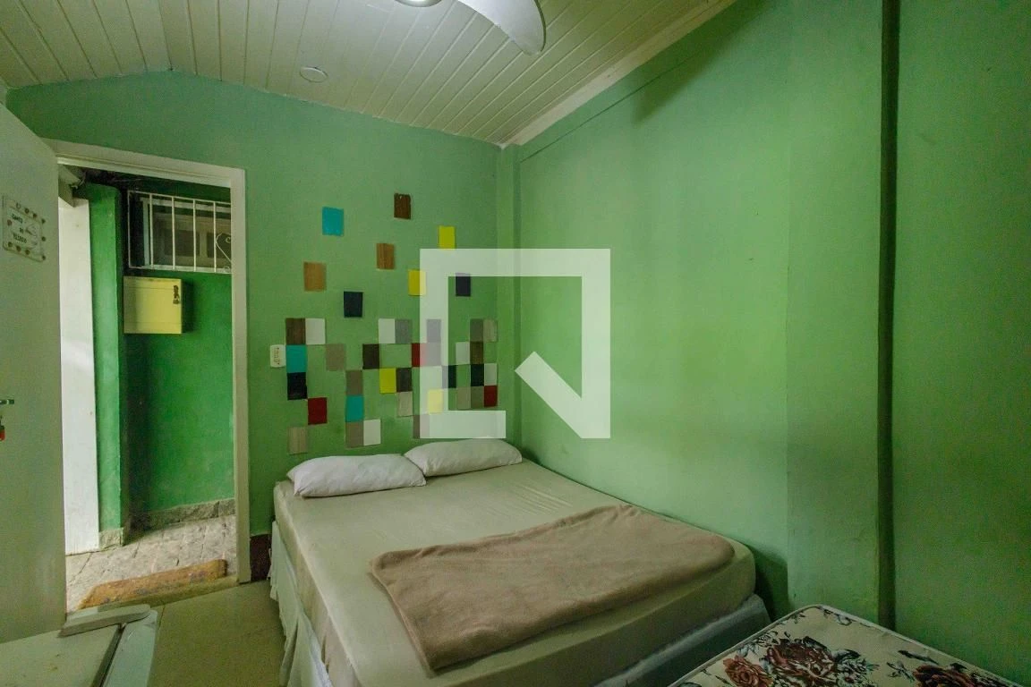 House with 6 bedrooms, private garden and condo pool — photo 9