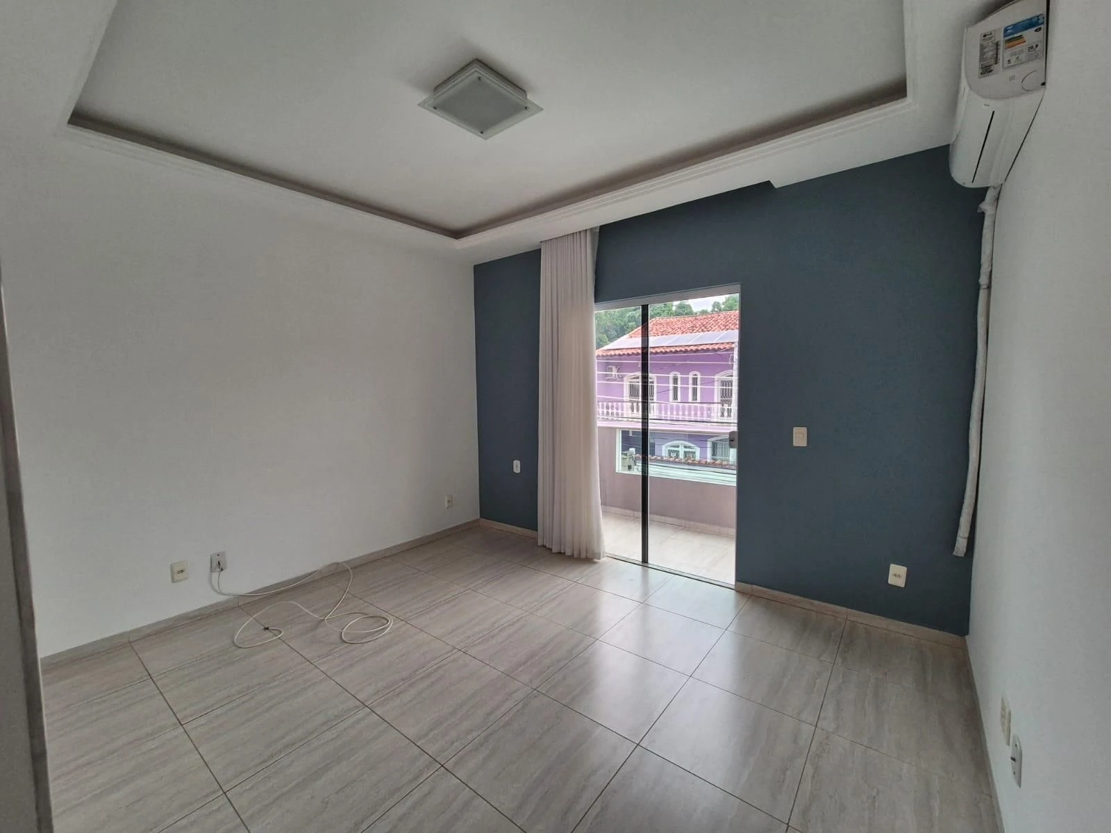Unfurnished house with 5 bedrooms and integrated kitchen — photo 25