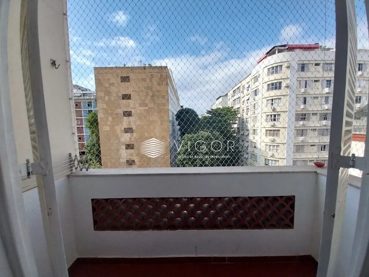 Furnished 49 m² apartment with 1 en-suite bedroom — photo 24