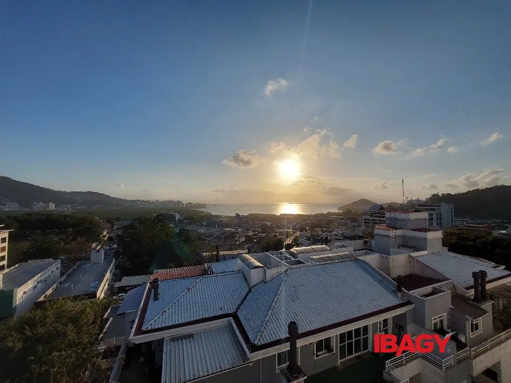 Furnished 145 m² apartment with 3 bedrooms and 2 parking — photo 11