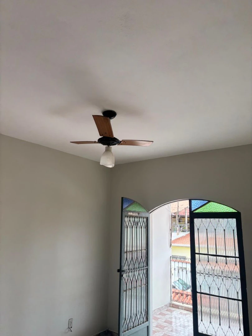 Unfurnished house with 2 bedrooms and a balcony — photo 15
