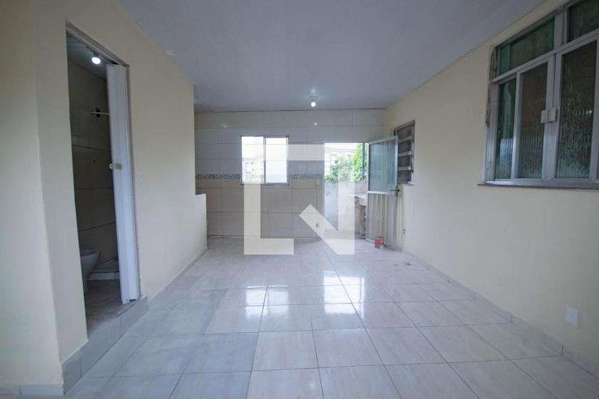 40 m² studio with balcony and 1 bathroom — photo 8