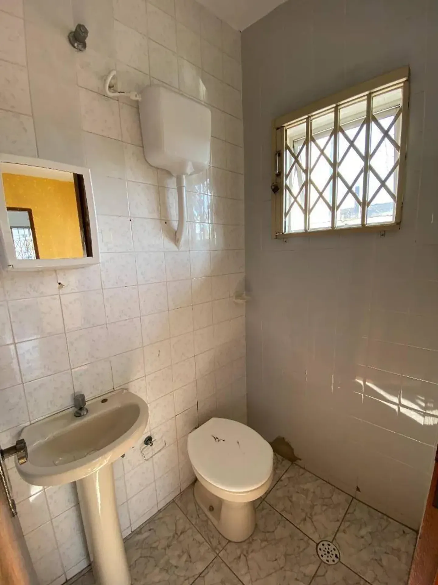 70 m² apartment with 1 bedroom and a balcony — photo 12