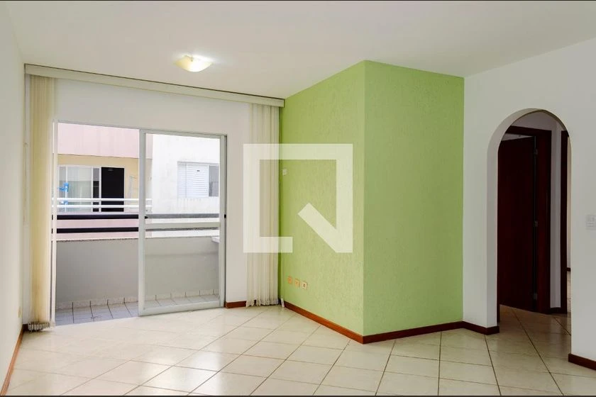 Apartamento de 3 quartos com suíte e churrasqueira na sacada