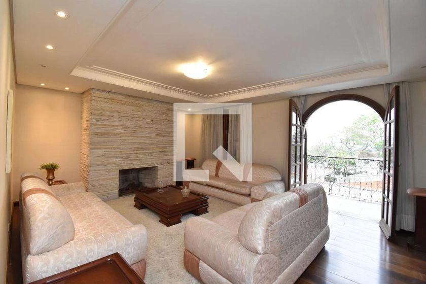 House with 5 bedrooms, gas stove and 650 m² — photo 13