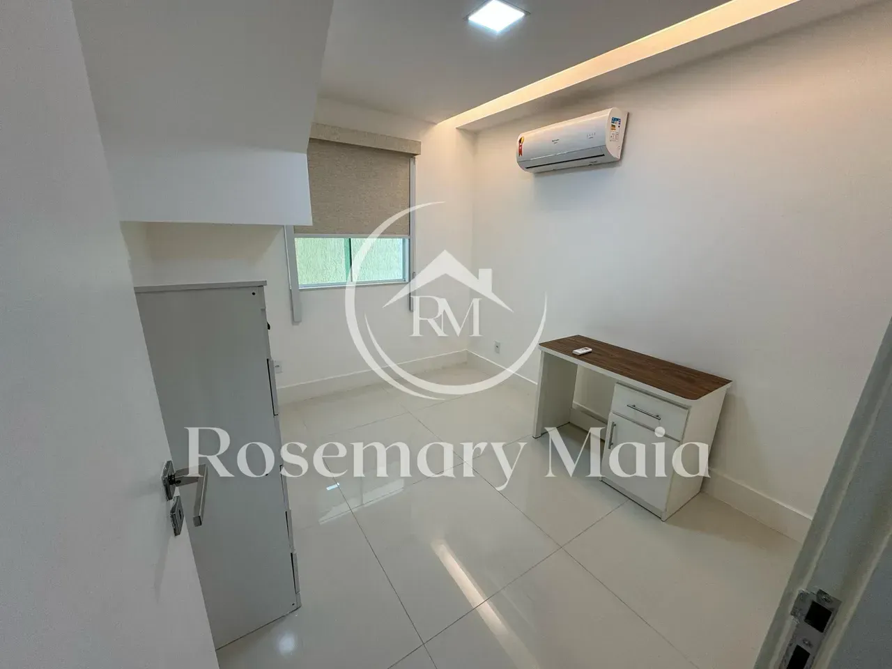 Furnished house with 4 bedrooms and 360 m² — photo 31