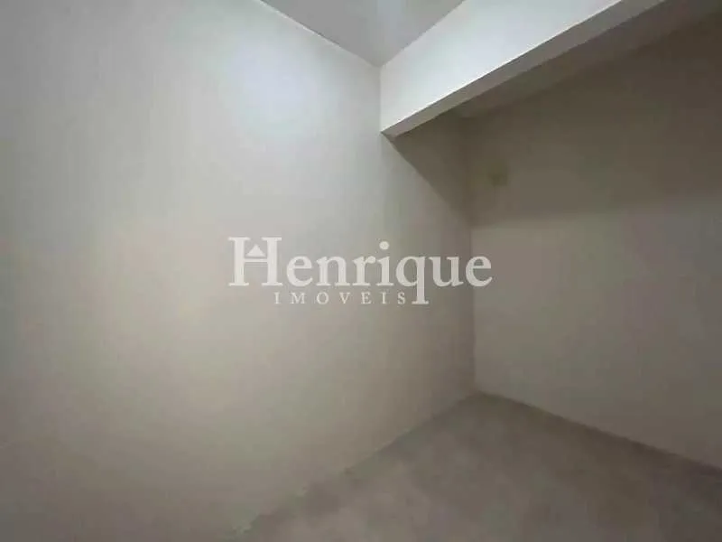 Apartment, 170 m², with wood or laminate floors — photo 22