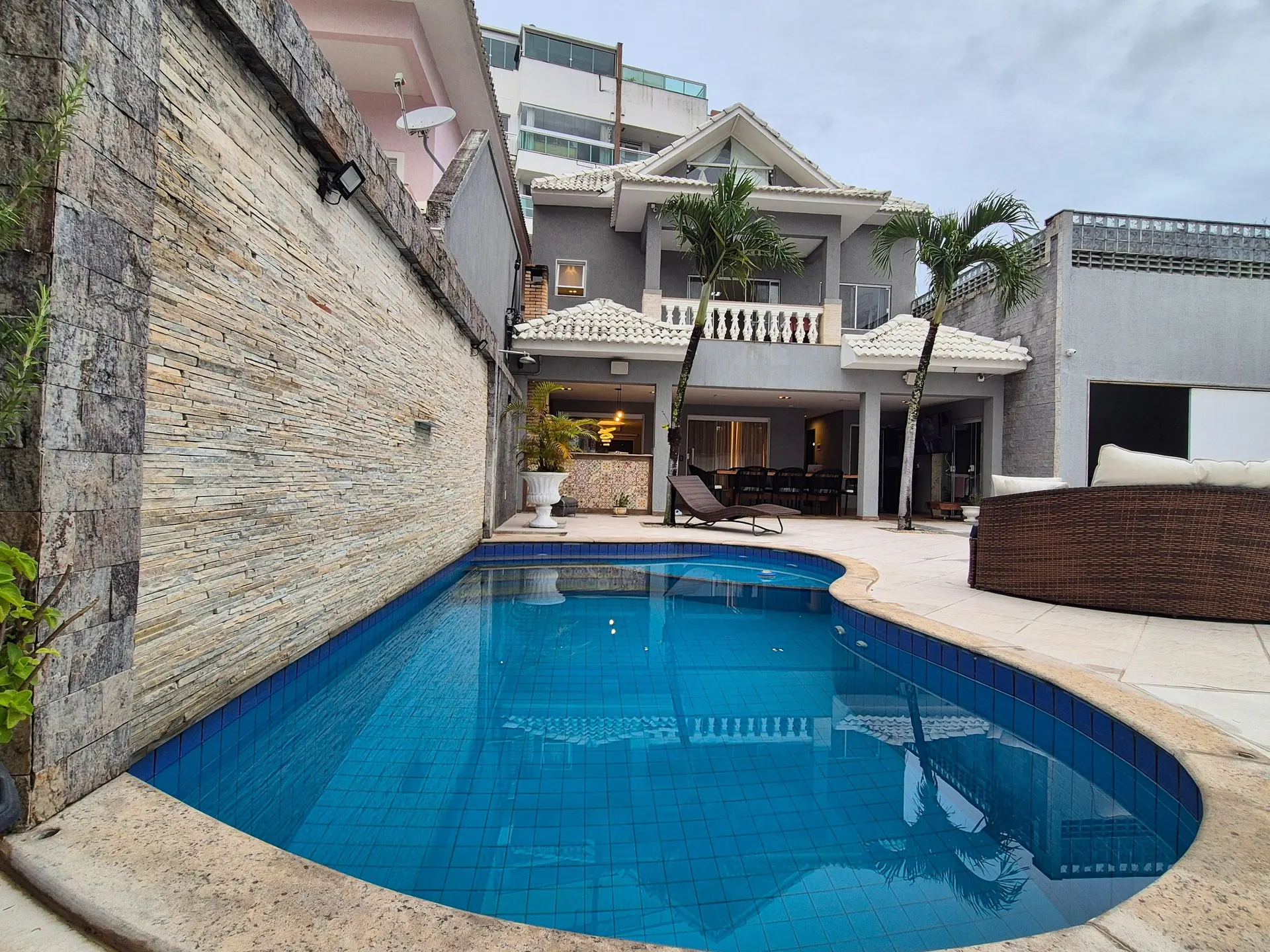 Furnished house, 400 m², with a dishwasher — photo 83