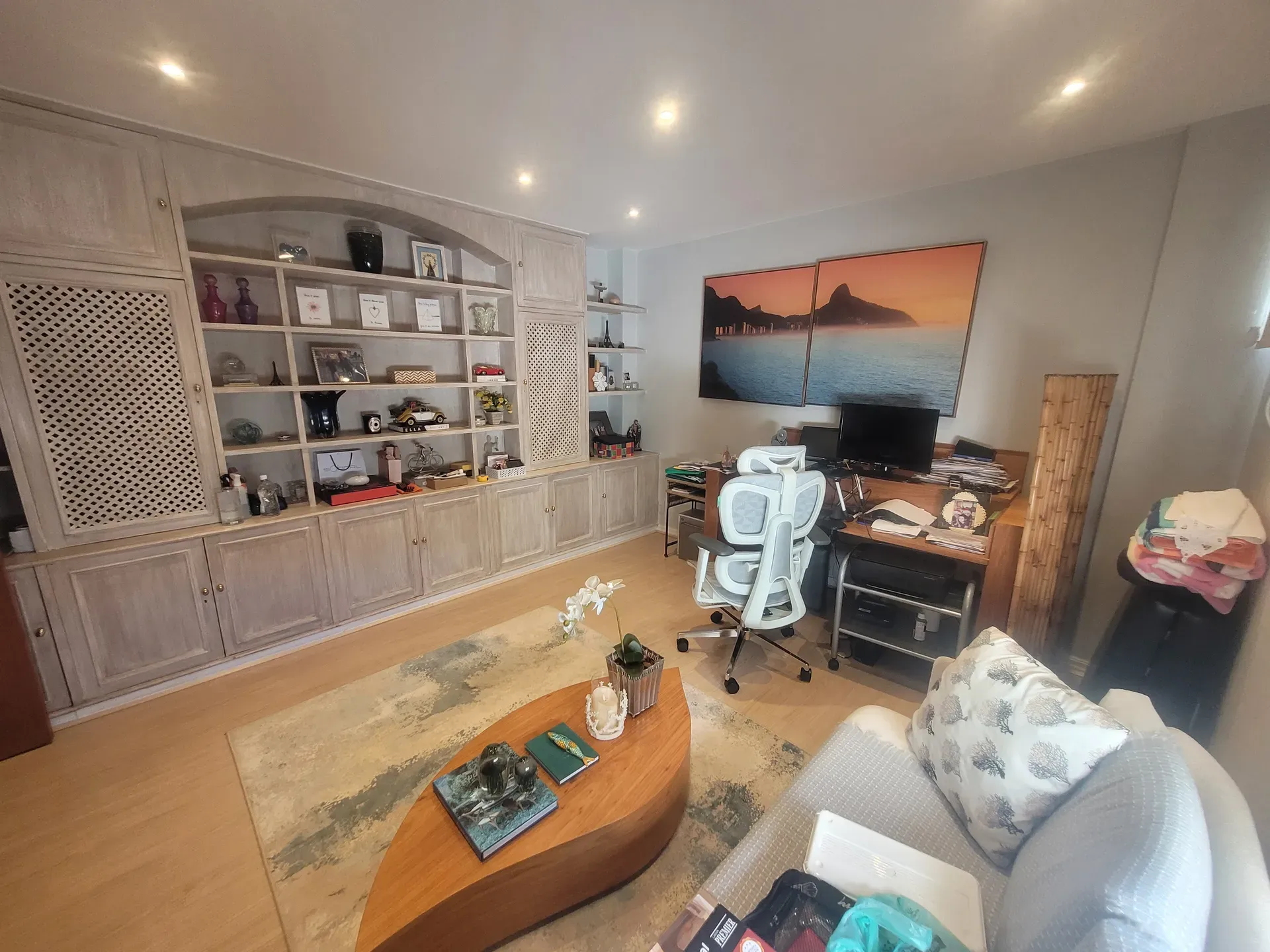 Duplex apartment with 4 bedrooms and 3 bathrooms — photo 22