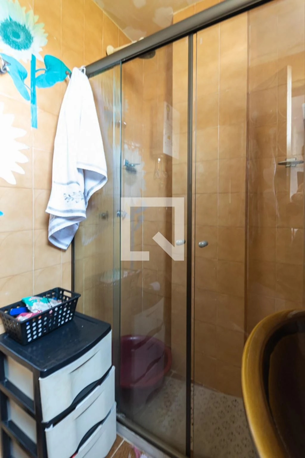 Furnished 3-bedroom apartment with suite and balcony — photo 17