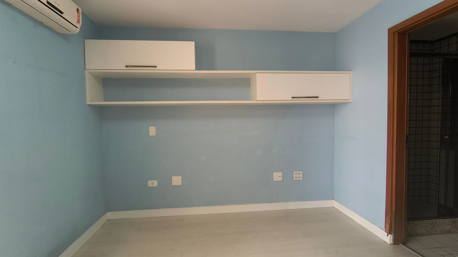 Condo house with balcony and 3 en-suite bedrooms — photo 4