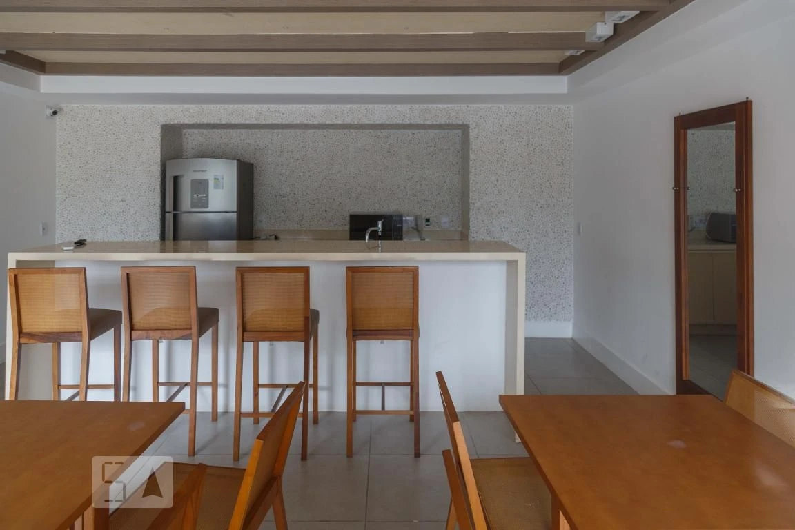 Furnished 2-bedroom apartment with gas open-plan kitchen — photo 33