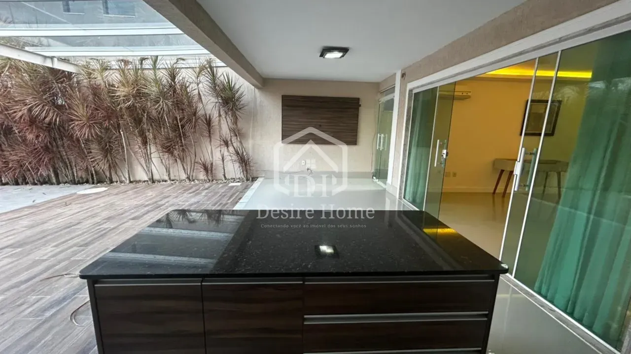 House with 4 bedrooms and an open-plan kitchen — photo 21