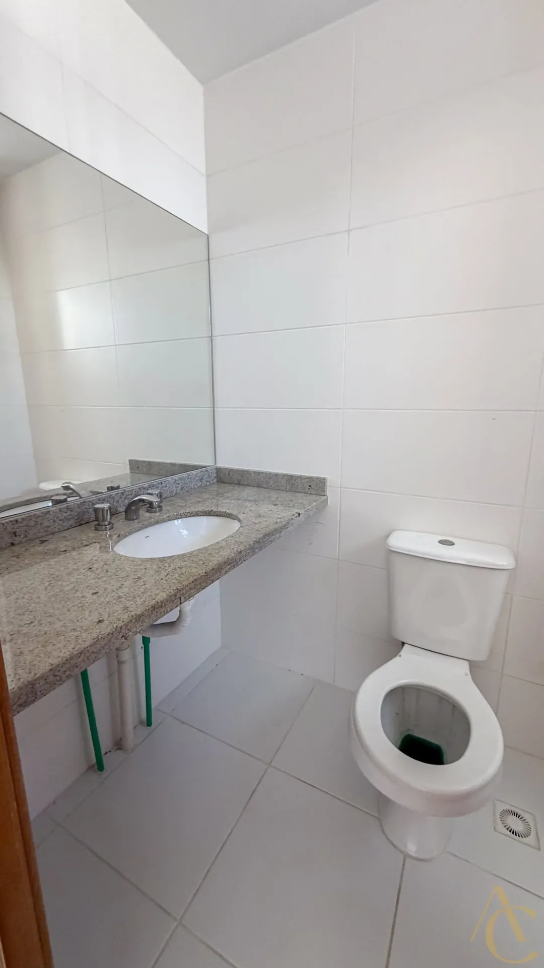 Furnished apartment with 3 en-suite bedrooms — photo 16