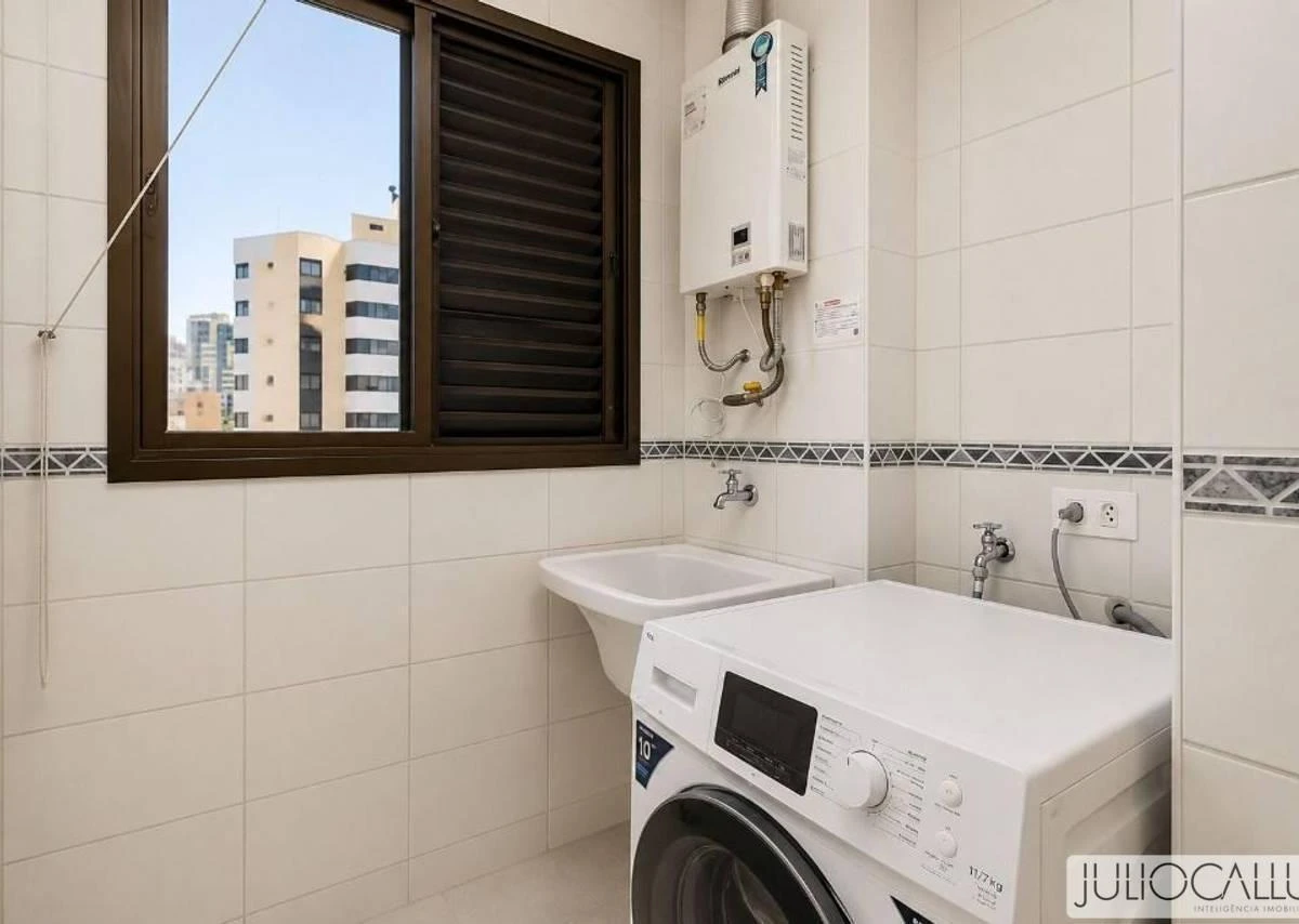 One-bedroom apartment with a washing machine — photo 13