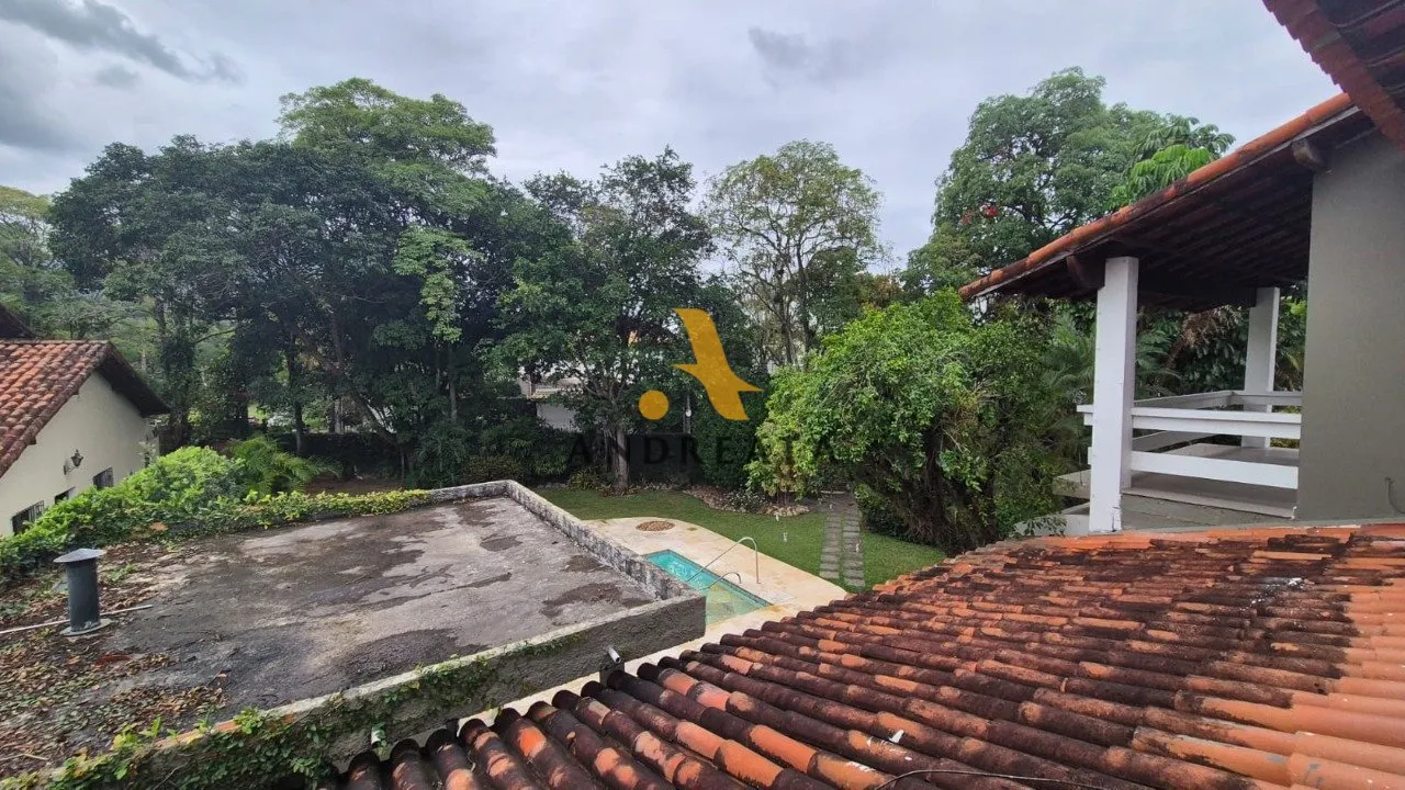 Unfurnished house with 5 bedrooms and 647 m² balcony — photo 37