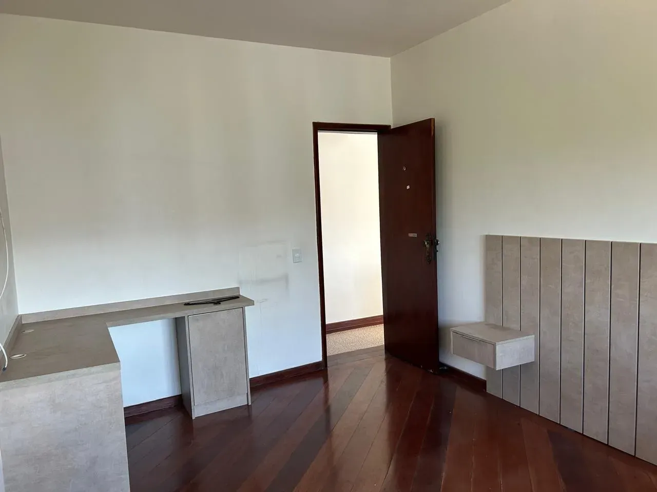 Unfurnished apartment with 3 bedrooms and 5 bathrooms — photo 12