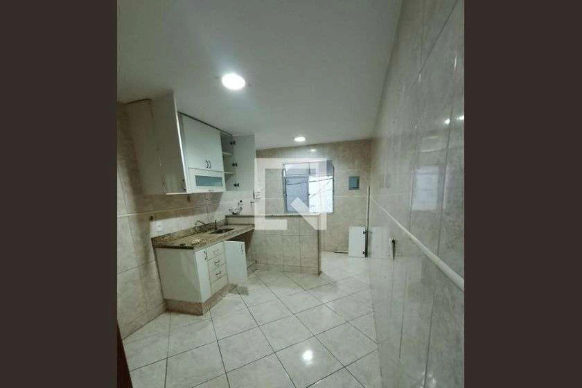 Casa de 1 quarto com cozinha fechada e sem vaga
