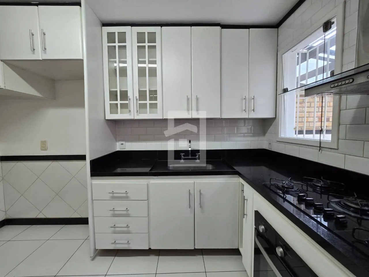 Triplex house with 4 bedrooms and 2 en-suites — photo 18