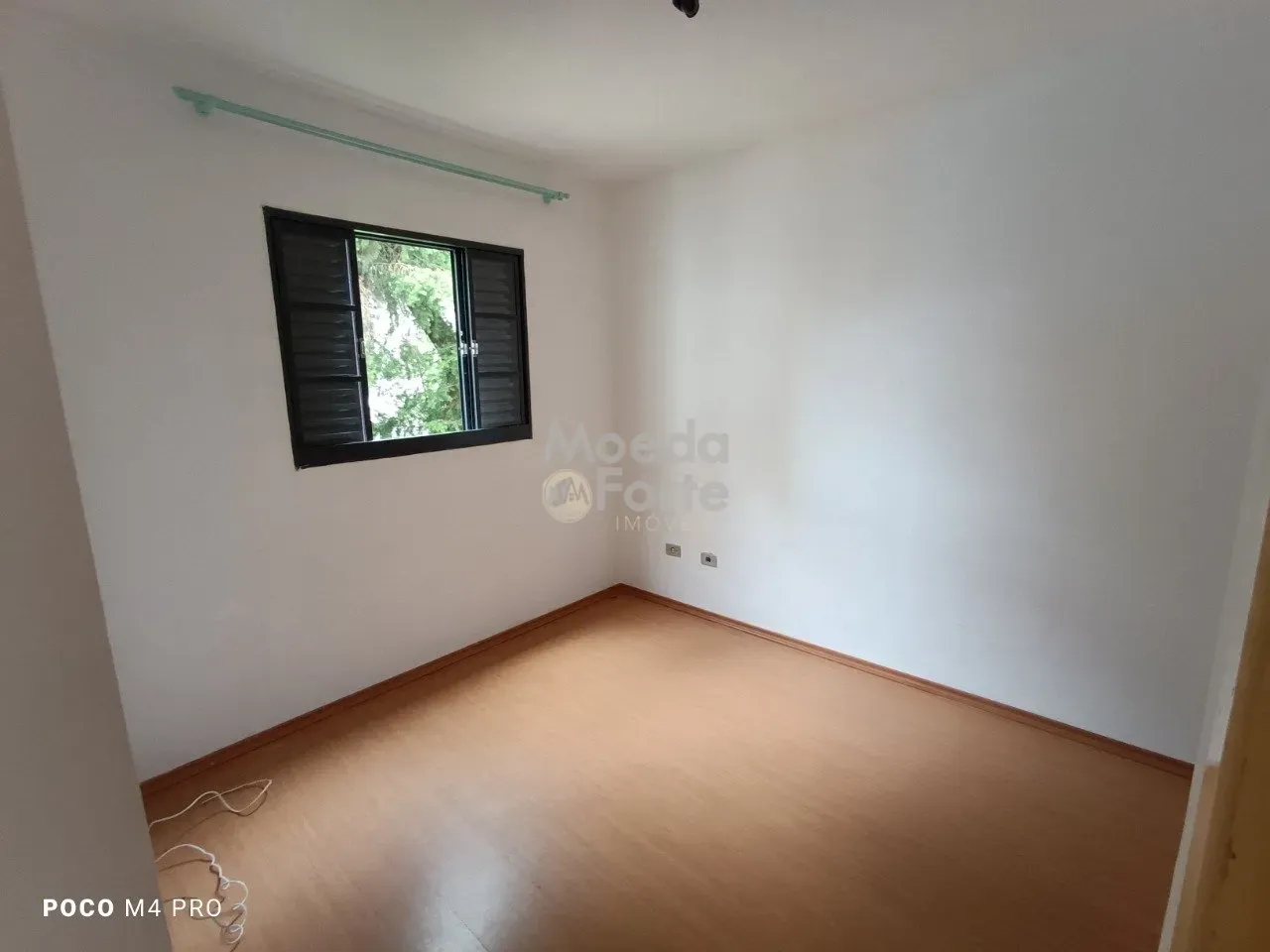 3-bedroom apartment with wood or laminate floors in Curitiba — photo 17