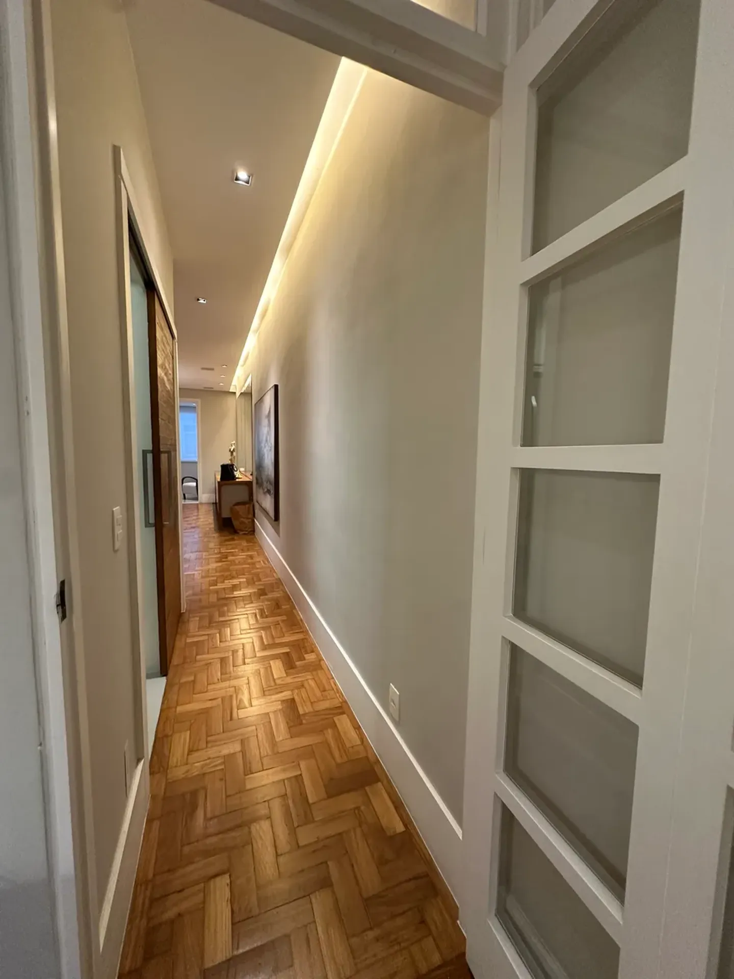 Furnished apartment with 3 bedrooms and 3 bathrooms — photo 23