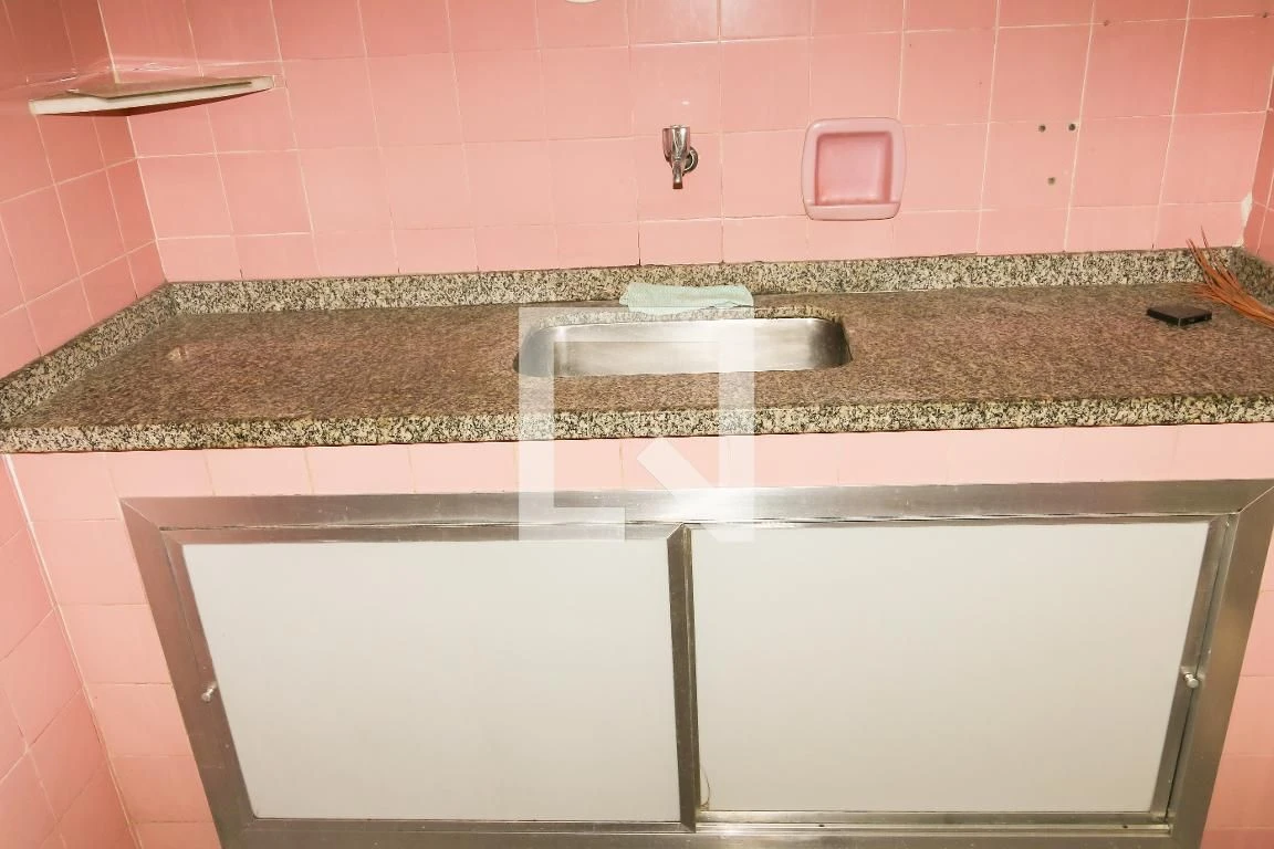 Apartamento de 2 habitaciones con 1 baño y 1 plaza — photo 2
