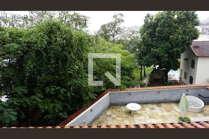 Casa mobiliada com 4 quartos e 460 m² — photo 20