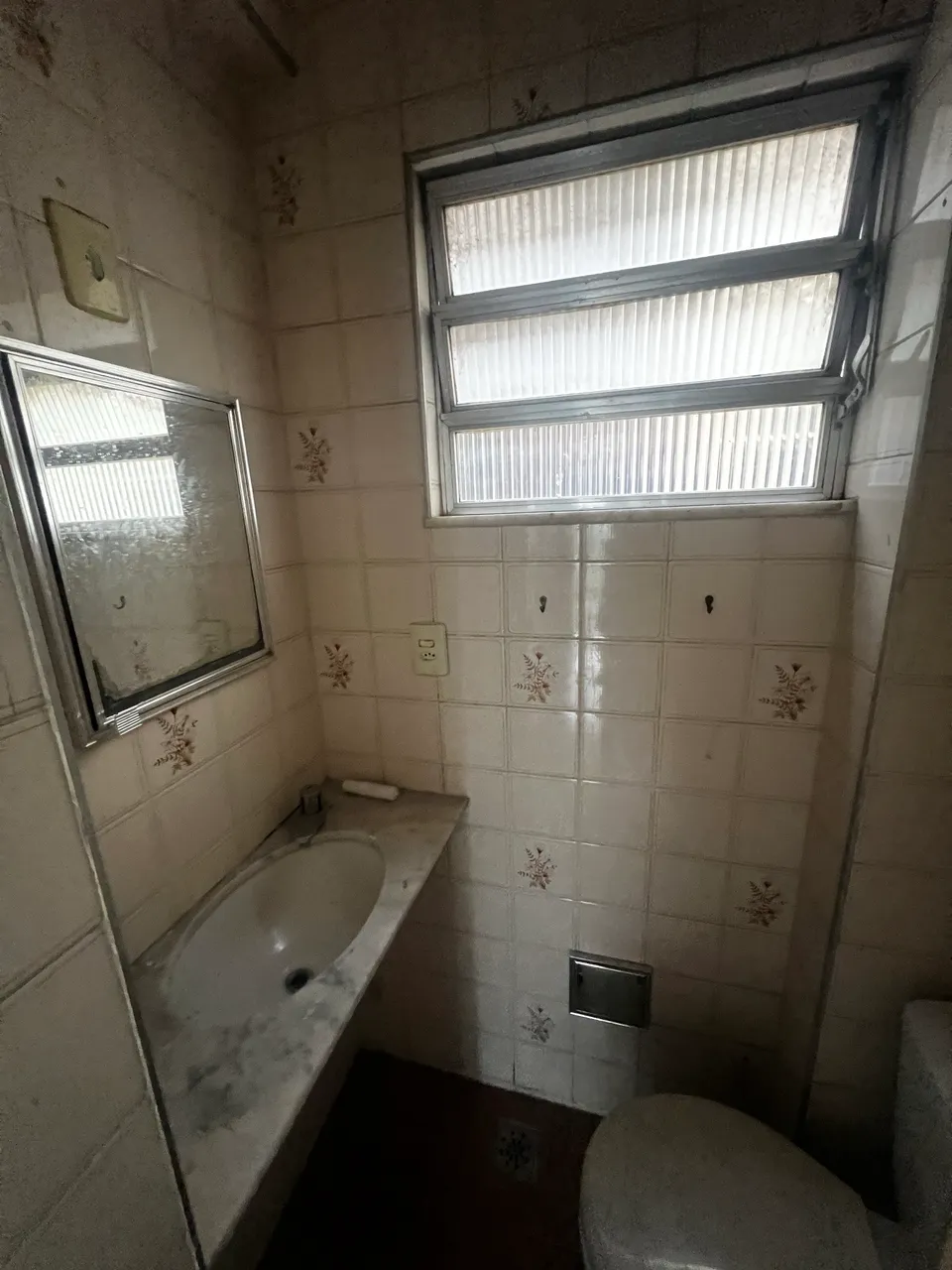 Casa sem mobília 3 quartos e 2 banheiros com 75 m²