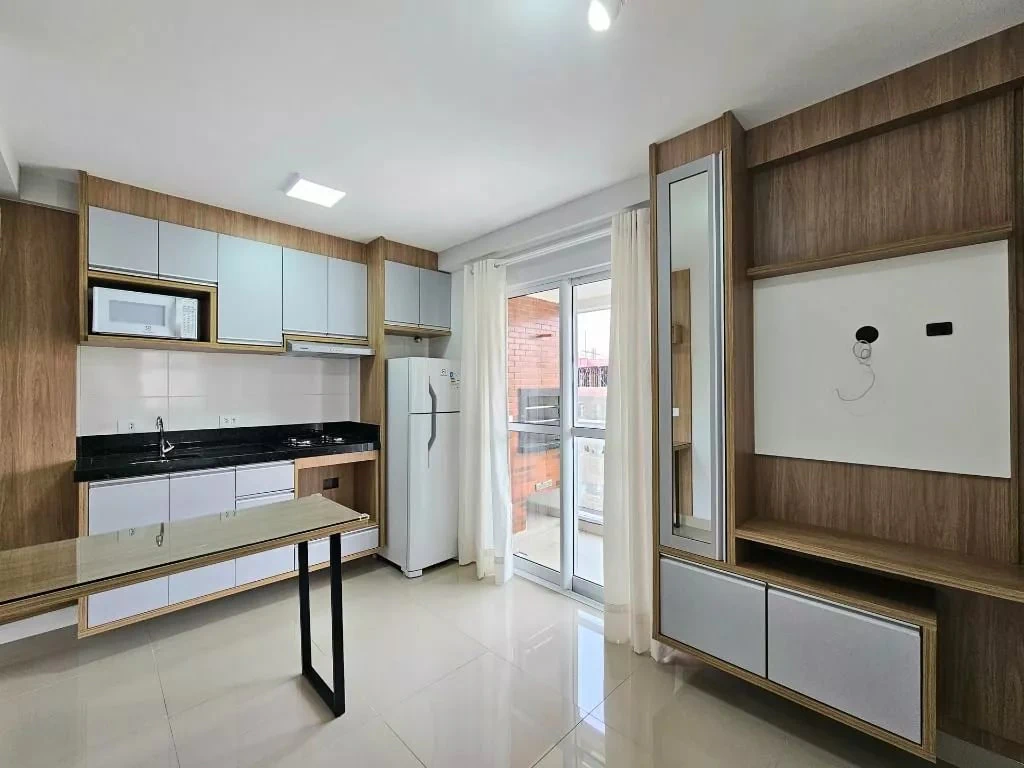 One-bedroom apartment with a grill on the balcony — photo 2