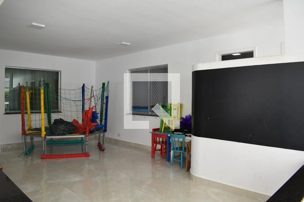 2-bedroom apartment in a building with a gym — photo 25
