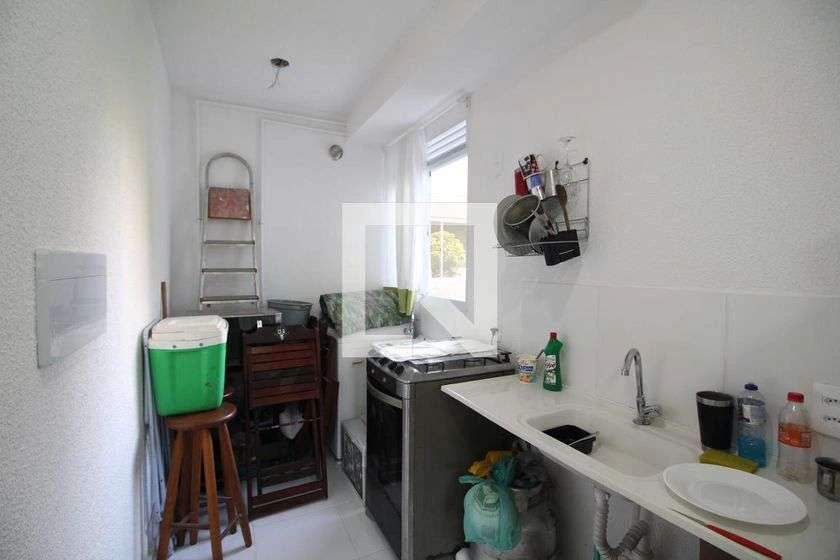 Apartamento de 2 quartos com 1 banheiro e cozinha separada — photo 15