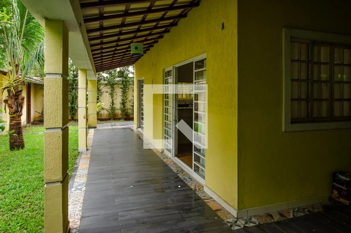 Casa mobiliada com 4 dormitórios e área de lavanderia — photo 82