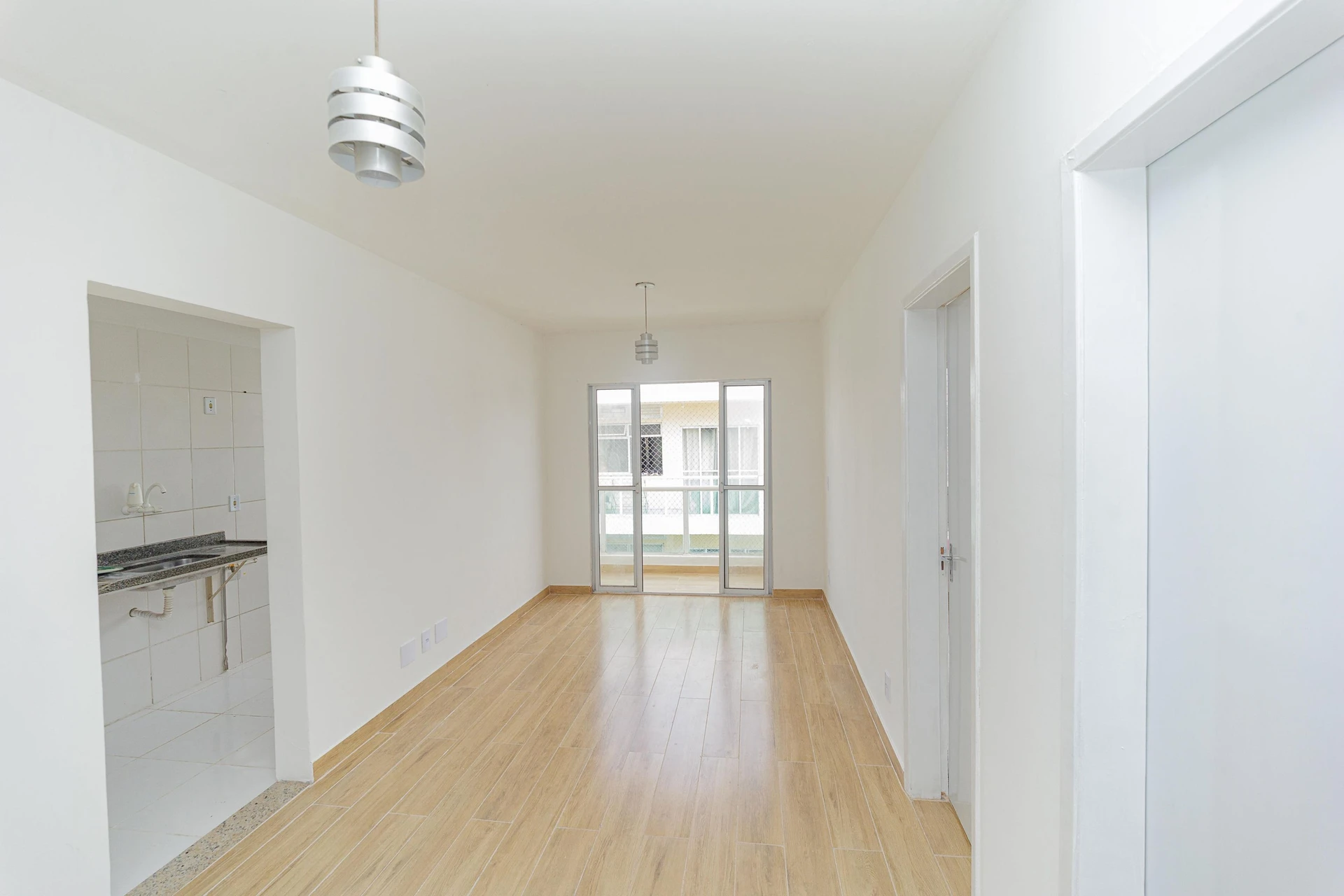 Apartment, 53 m², with wood or laminate floors — photo 5