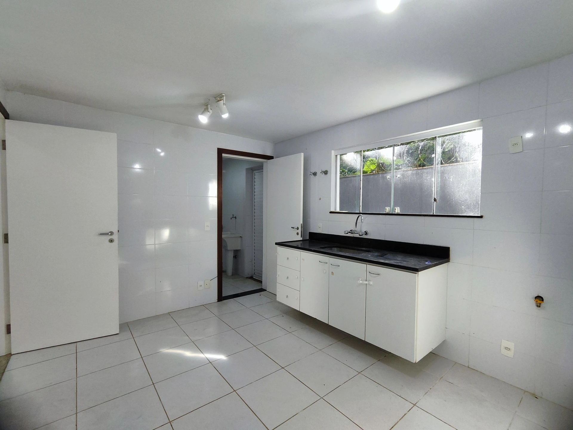 House, 180 m², with a private pool — photo 4