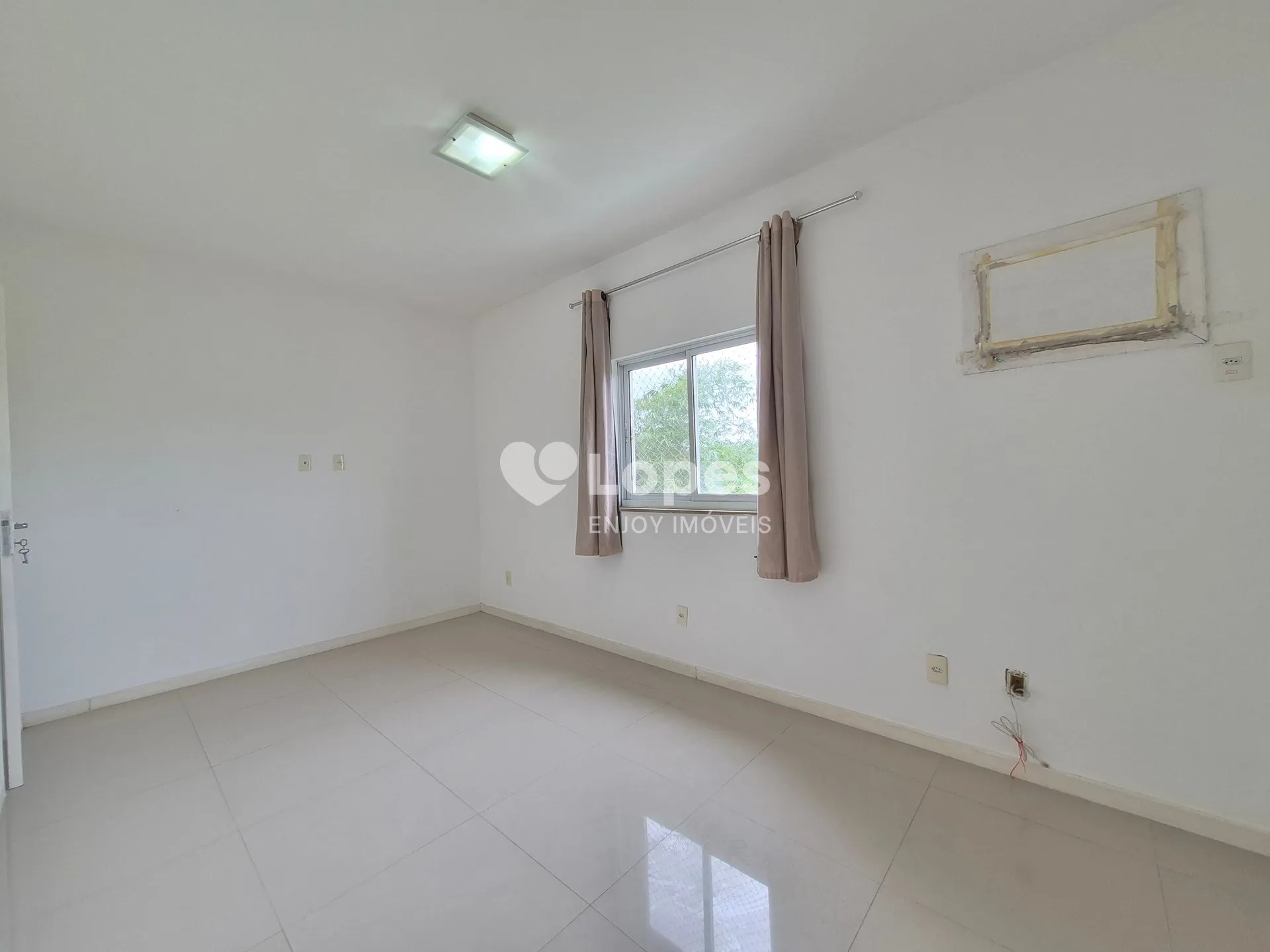 Будинок 247 м² з балконом із грилем та власним барбекю — photo 31