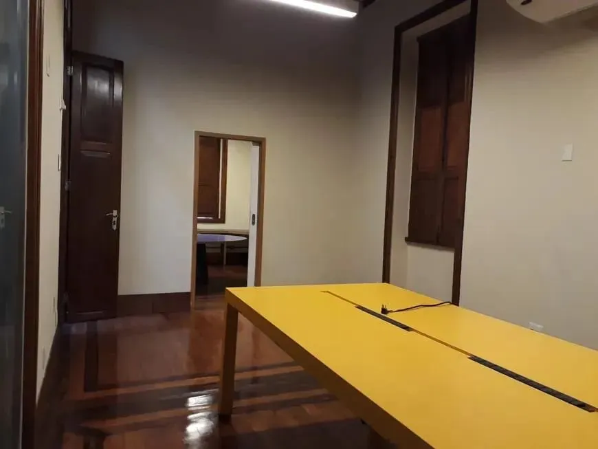Unfurnished house with 5 bedrooms and 3 bathrooms — photo 19
