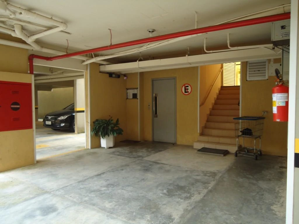 Пральна машина та 2 спальні: квартира 53 м² — photo 24