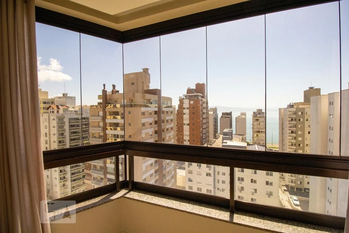 Apartamento de 4 quartos com janelas do piso ao teto, Centro — photo 5