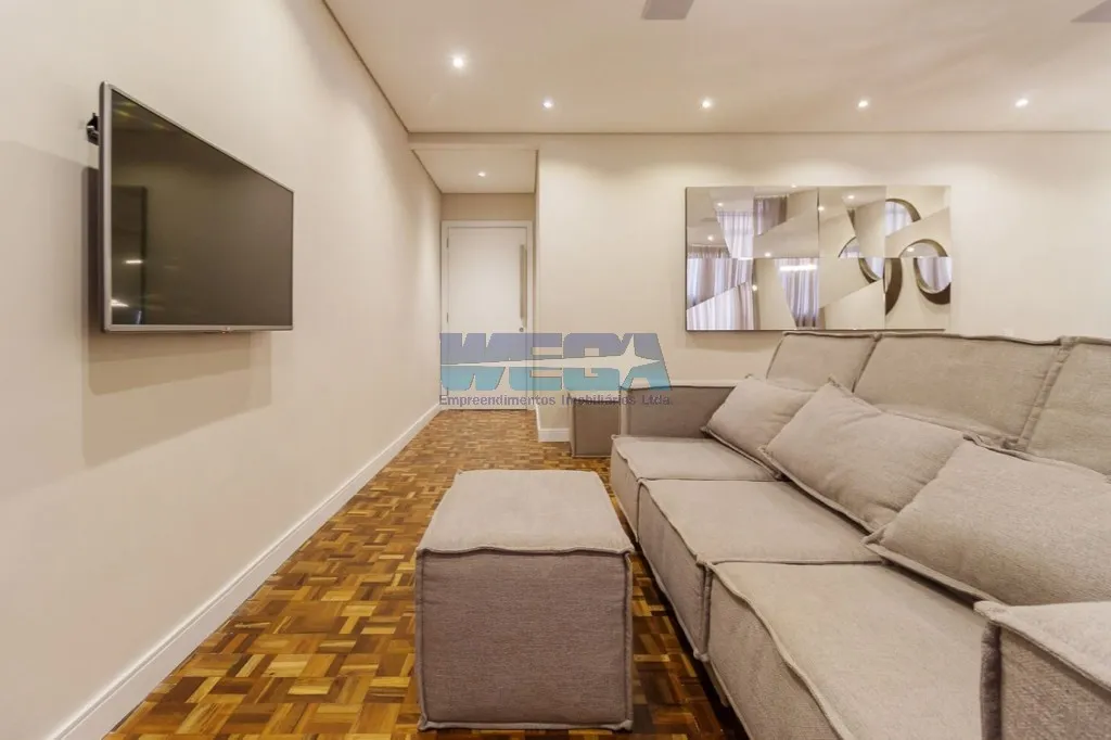 3-bedroom apartment with a walk-in closet — photo 6