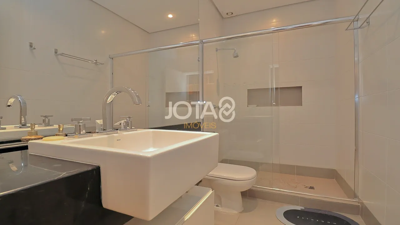 Duplex penthouse with 2 bedrooms and 231 m² rental — photo 17