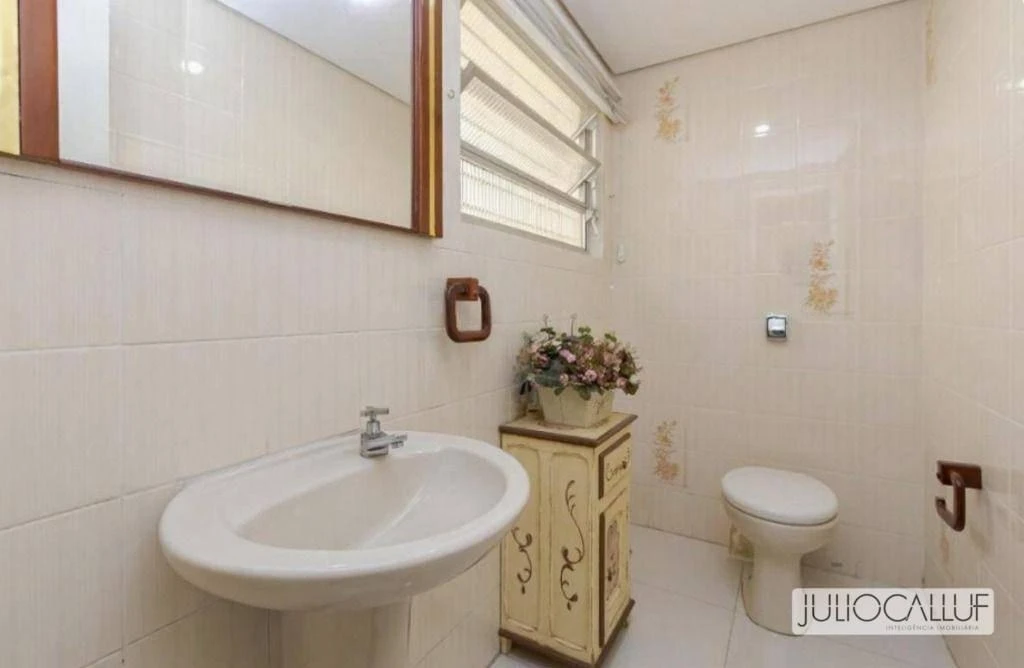4-bedroom house with a washing machine in Curitiba — photo 30