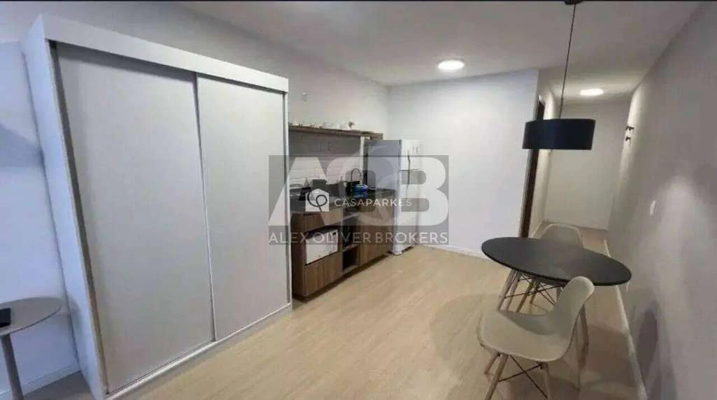 Apartamento amueblado de 1 dormitorio y 31 m² con cocina abierta — photo 8