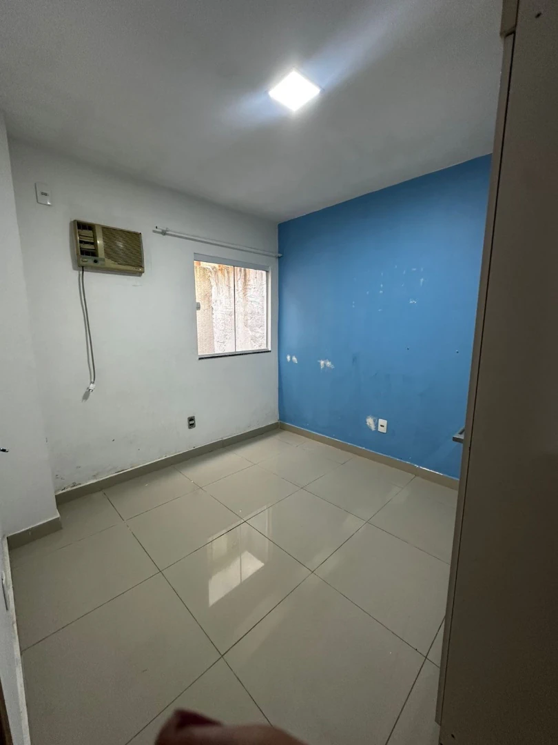 Unfurnished 2-bedroom apartment with laundry area — photo 6